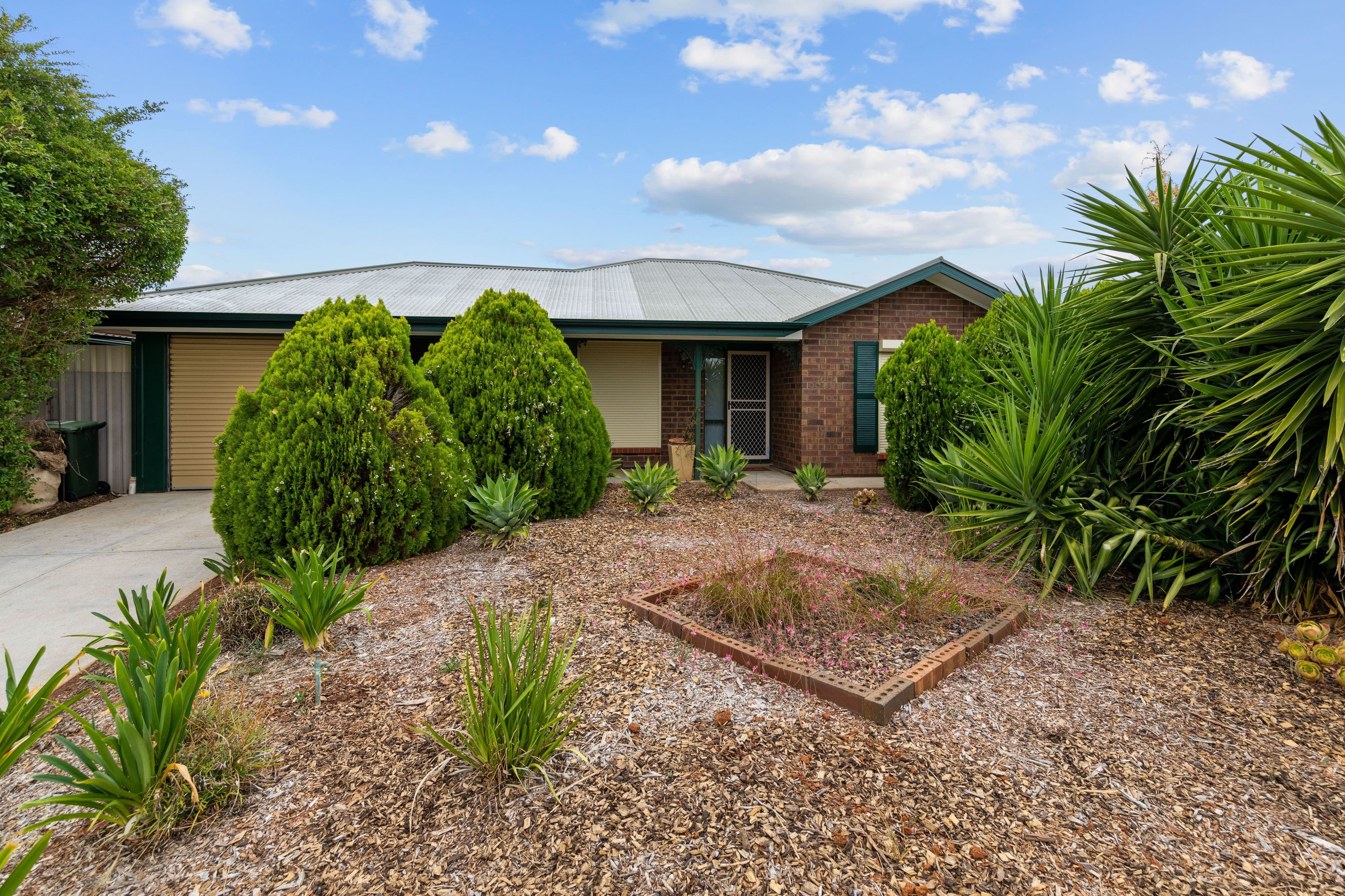 12 Jasmine Court, Craigmore SA 5114, Craigmore - Image 1