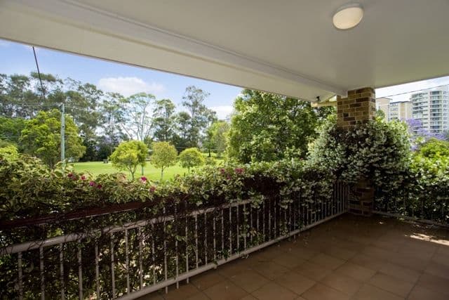 35 Macquarie Street, ST LUCIA QLD 4067, St Lucia - Thumbnail 4