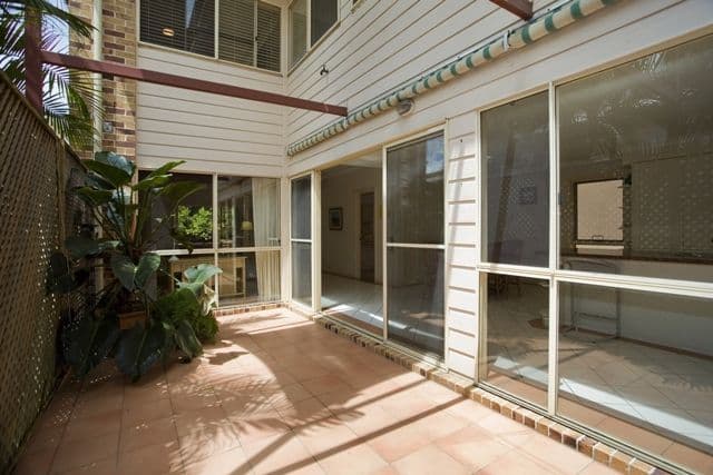 35 Macquarie Street, ST LUCIA QLD 4067, St Lucia - Thumbnail 6