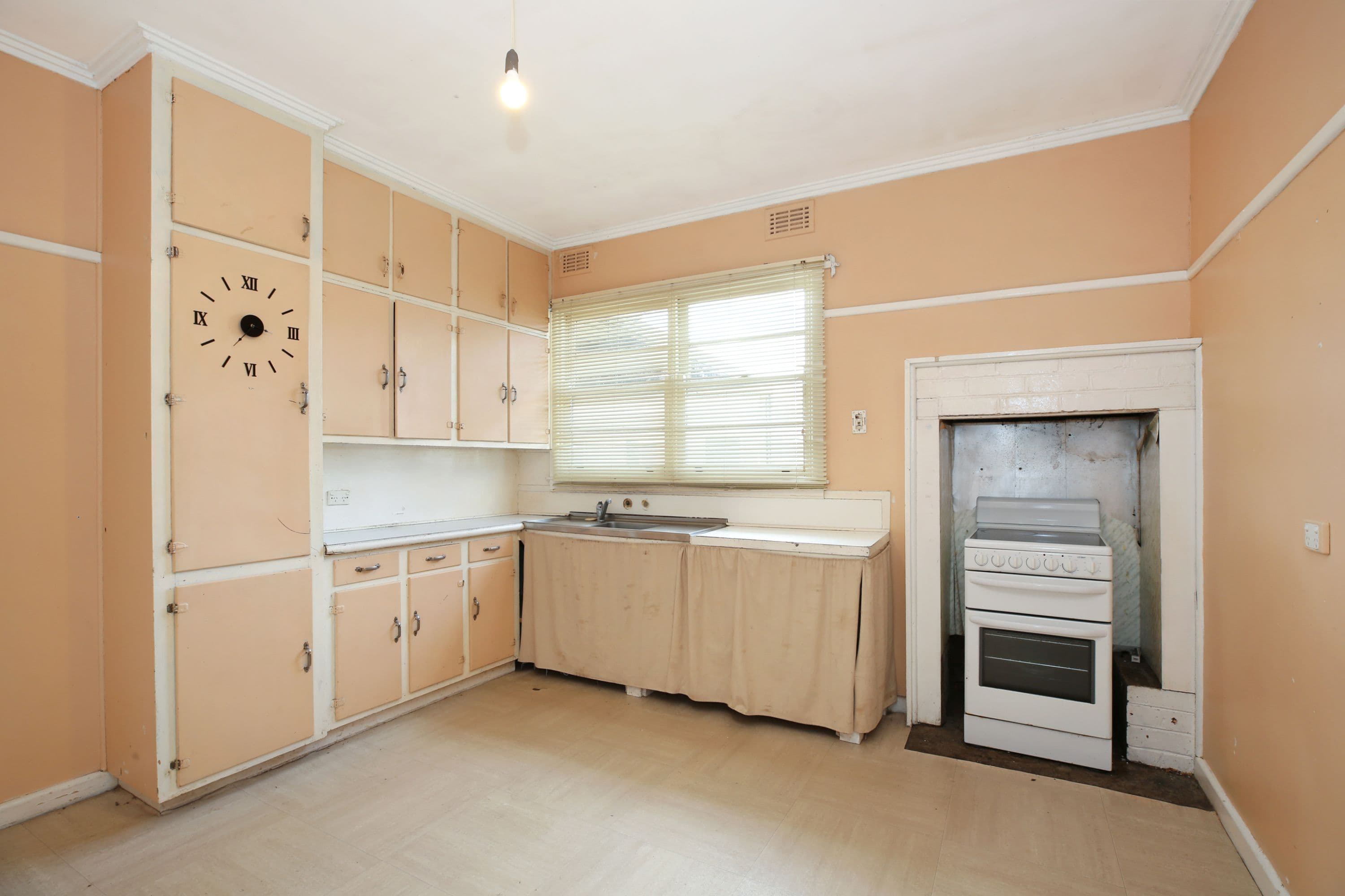 33 Bowen Street, Camperdown VIC 3260, Camperdown - Thumbnail 4
