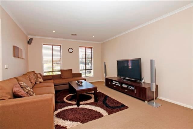 16 Mosman Way, CRAIGIEBURN VIC 3064, Craigieburn - Thumbnail 4
