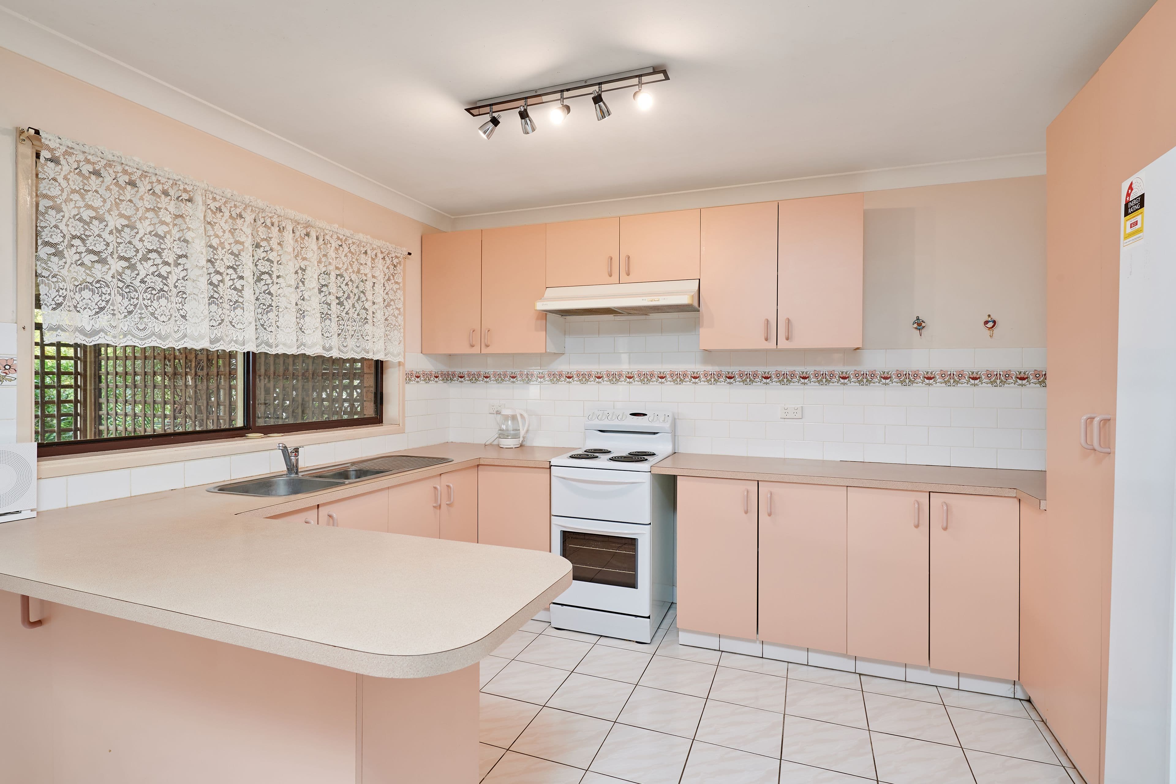 27A Commins Street, Junee NSW 2663, Junee - Thumbnail 2