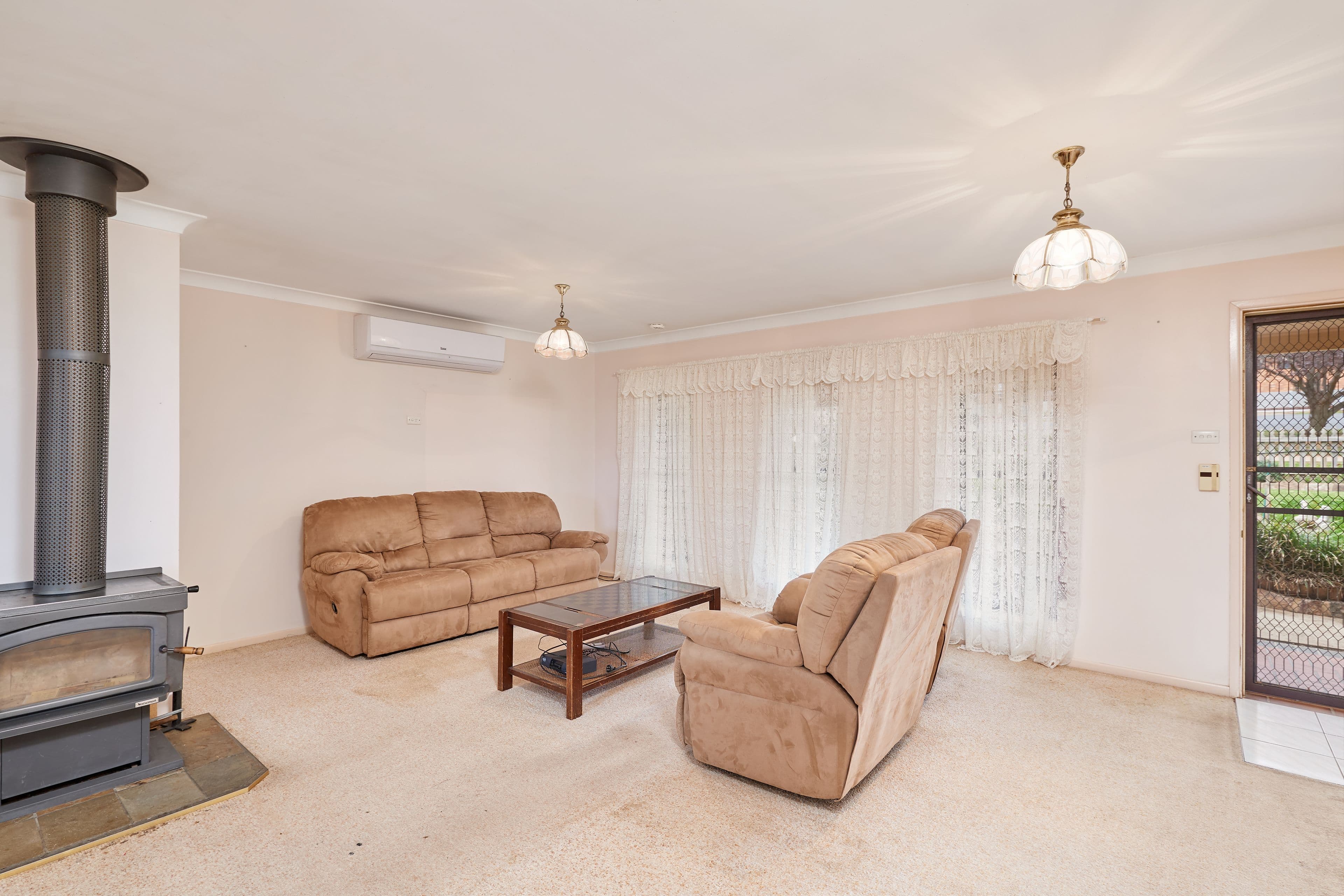27A Commins Street, Junee NSW 2663, Junee - Thumbnail 3