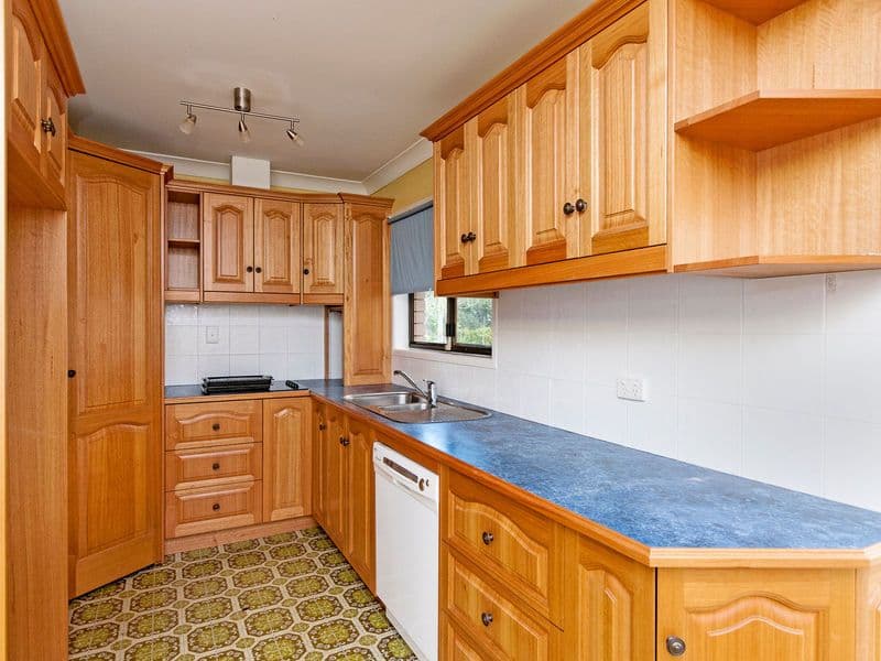 21 Millocker Court, BELLBIRD PARK QLD 4300, Bellbird Park - Thumbnail 4