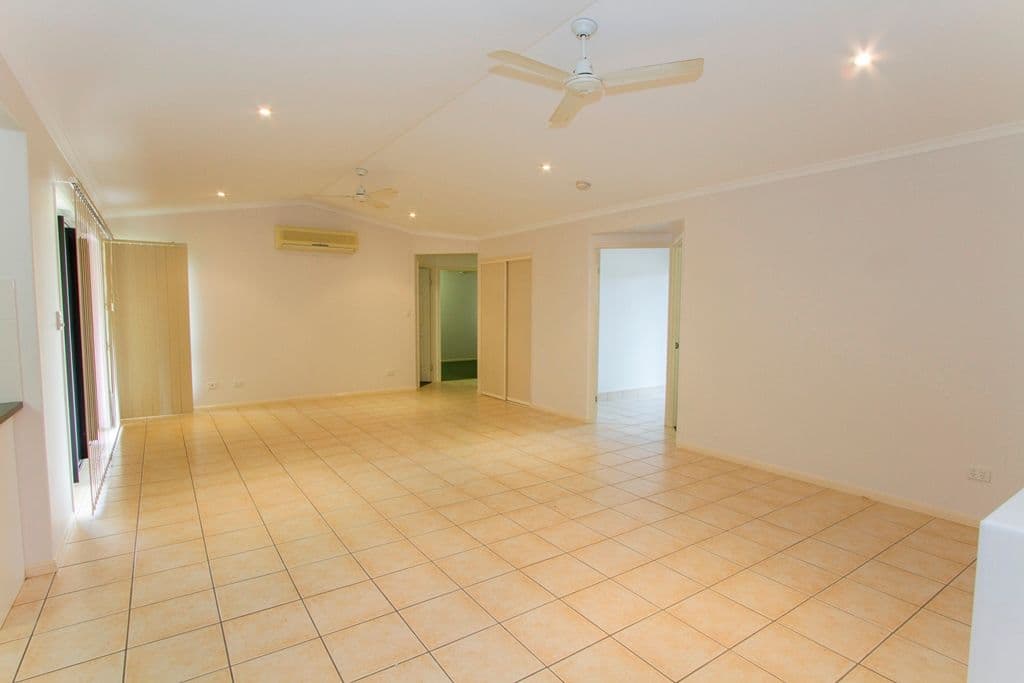 34 Thorn Street, MOUNT LOUISA QLD 4814, Mount Louisa - Thumbnail 2