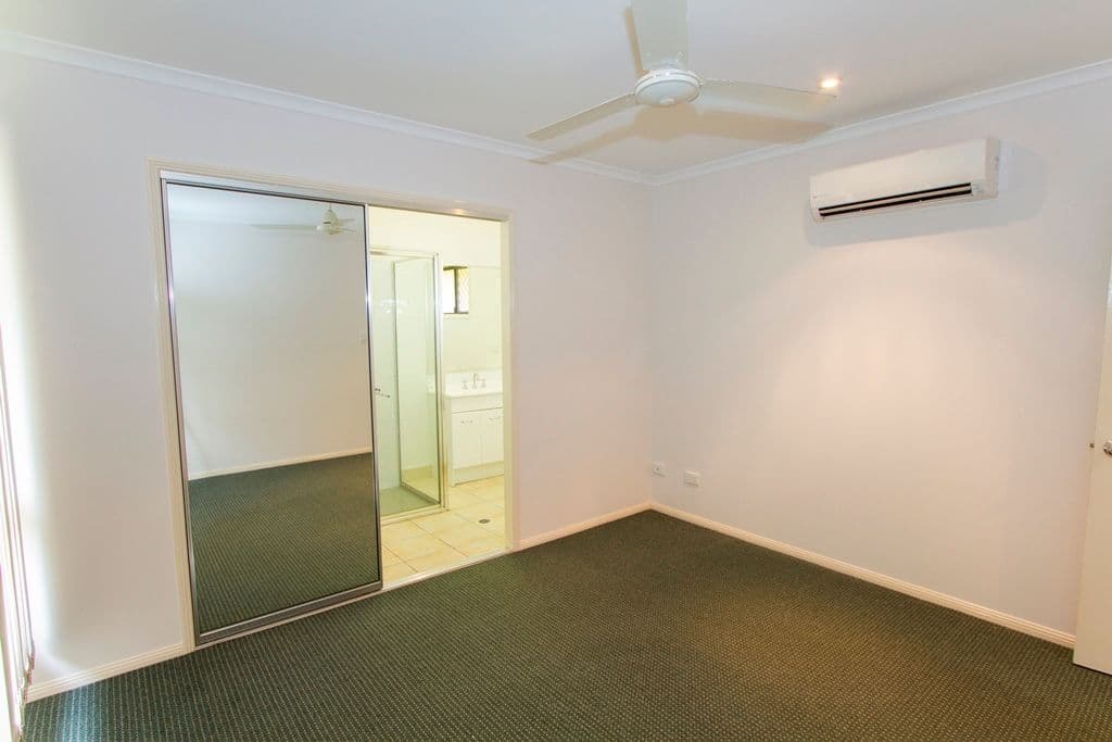 34 Thorn Street, MOUNT LOUISA QLD 4814, Mount Louisa - Thumbnail 4