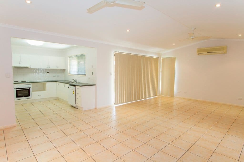 34 Thorn Street, MOUNT LOUISA QLD 4814, Mount Louisa - Thumbnail 6