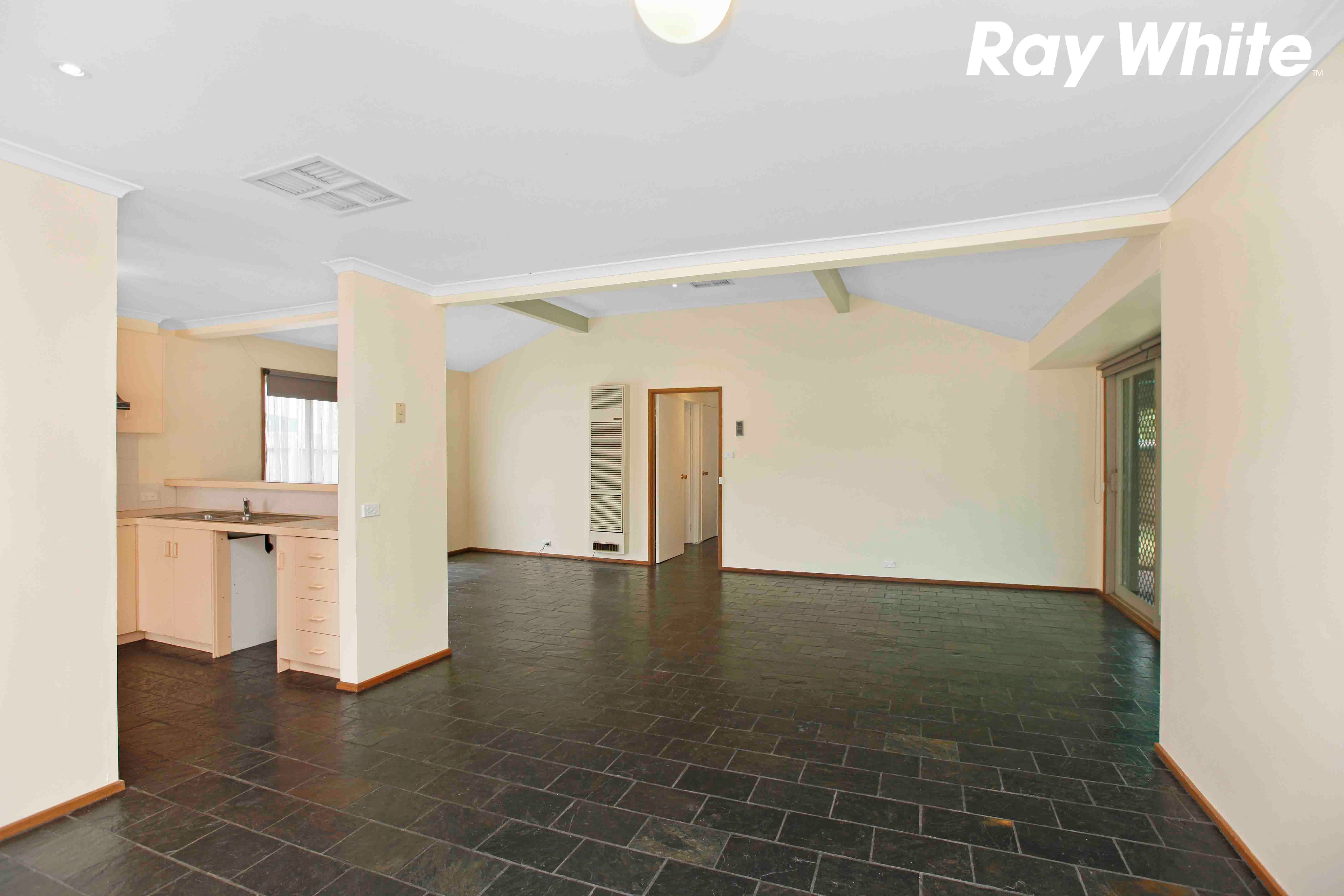 1 Pine Vale Court, Epping VIC 3076, Epping - Thumbnail 3