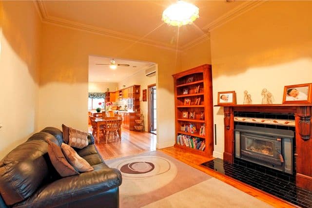 61 Cuthbert Road, RESERVOIR VIC 3073, Reservoir - Thumbnail 2