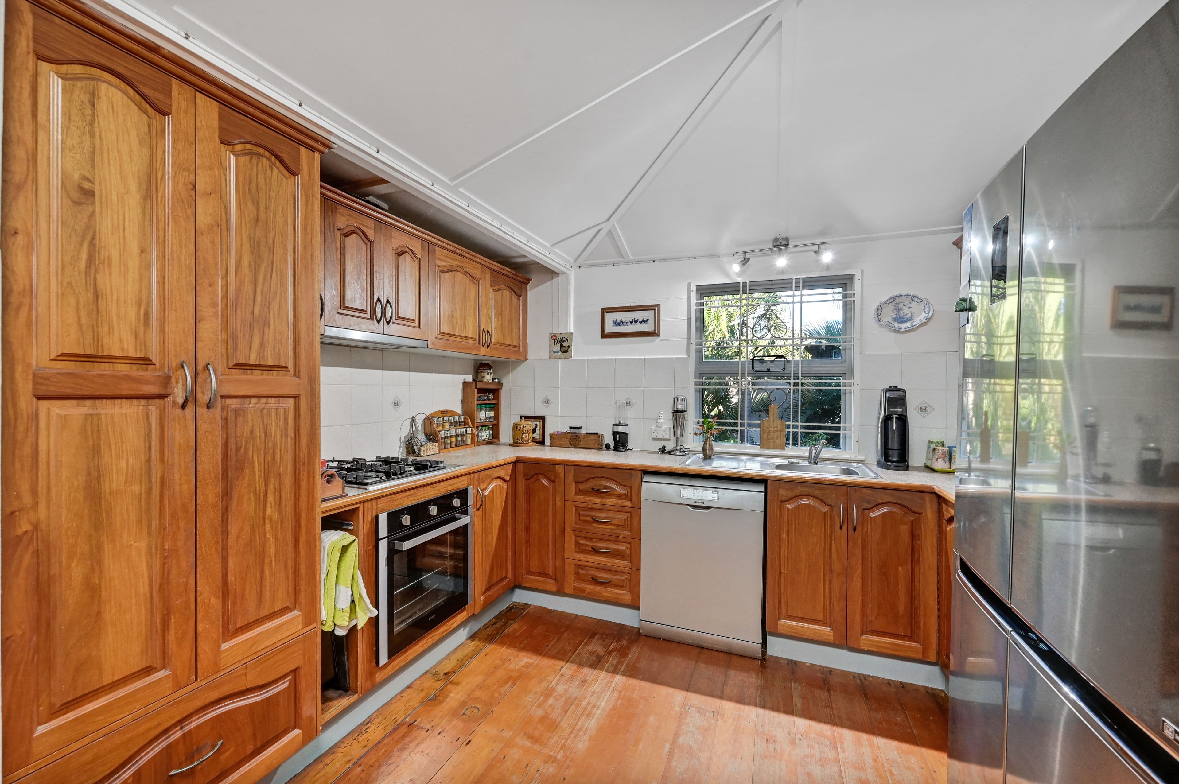 30 Lowth Street, Rosslea QLD 4812, Rosslea - Thumbnail 6