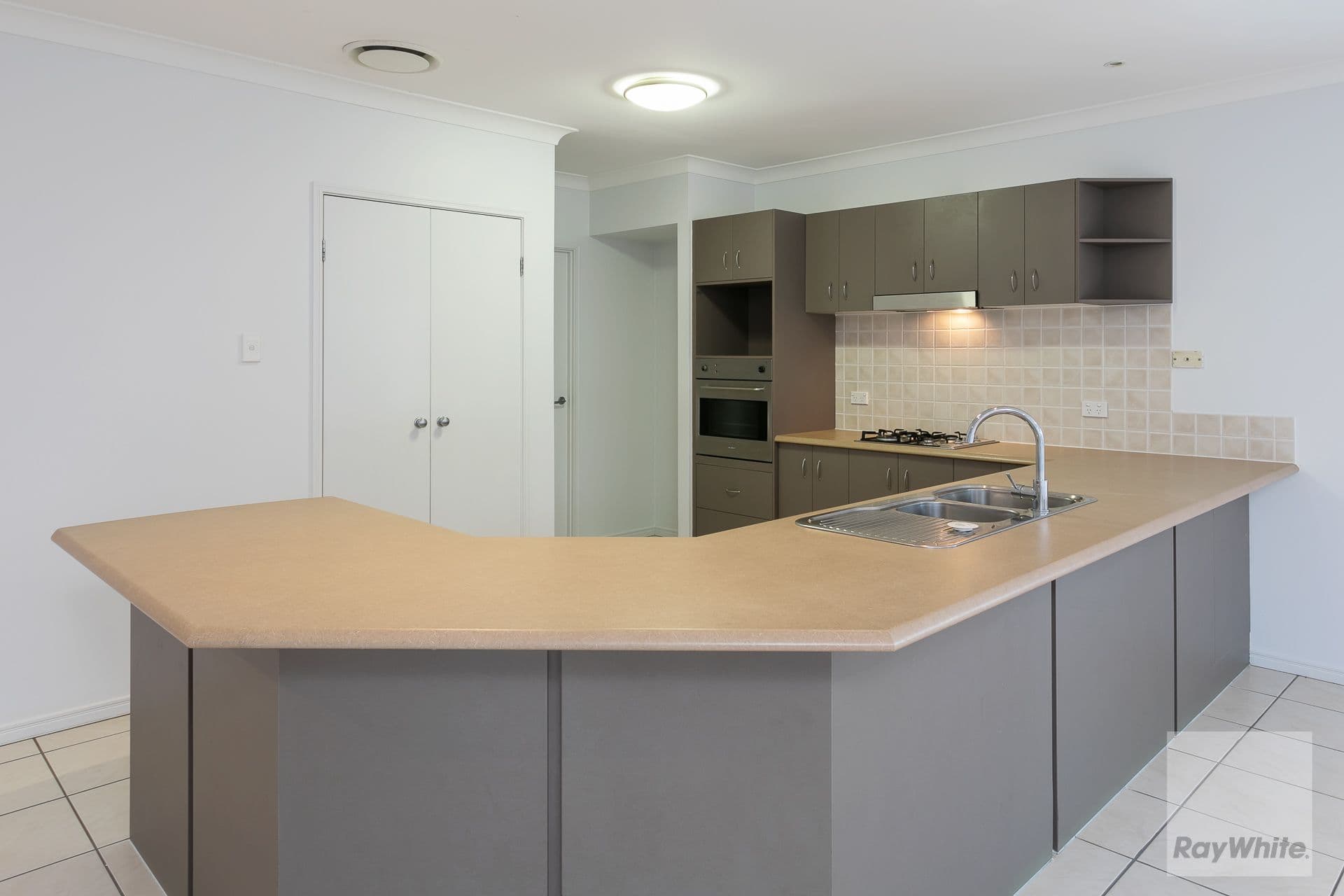 89 Penzance Drive, Redland Bay QLD 4165, Redland Bay - Thumbnail 5