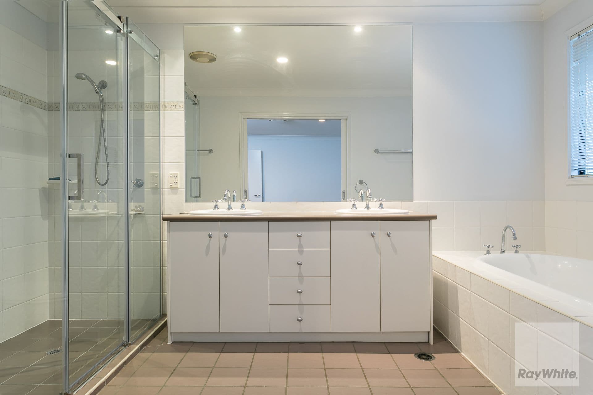 89 Penzance Drive, Redland Bay QLD 4165, Redland Bay - Thumbnail 7