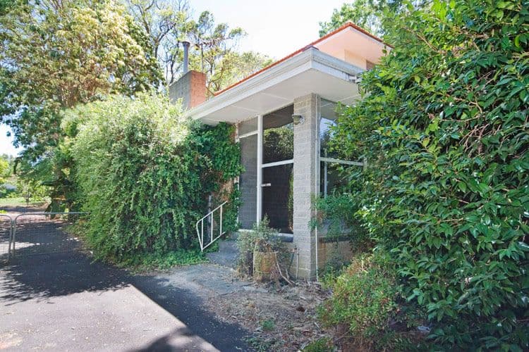 5 Broula Road, KALAMUNDA WA 6076, Kalamunda - Image 1