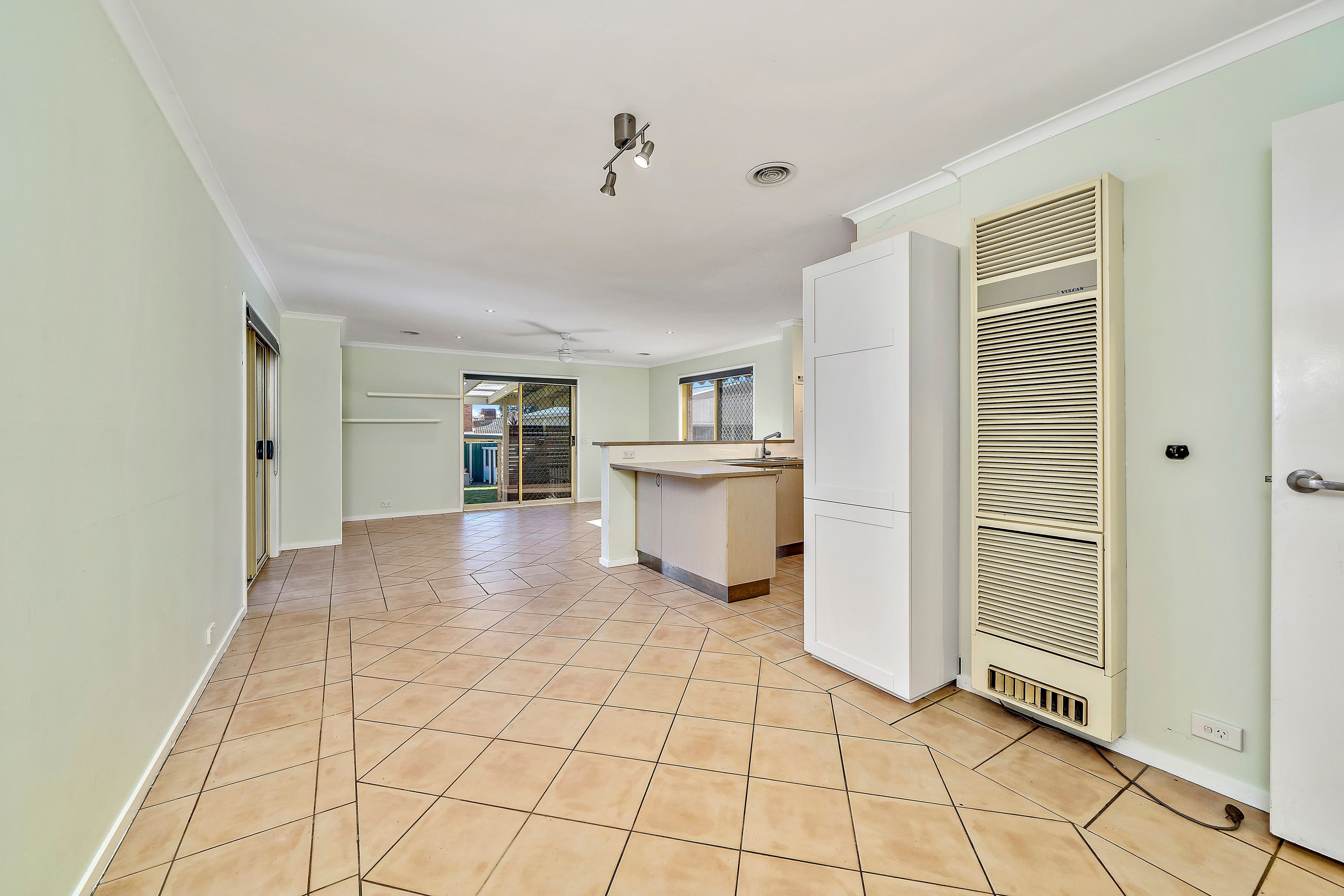 10 Darebin Place, Conder ACT 2906, Conder - Thumbnail 7