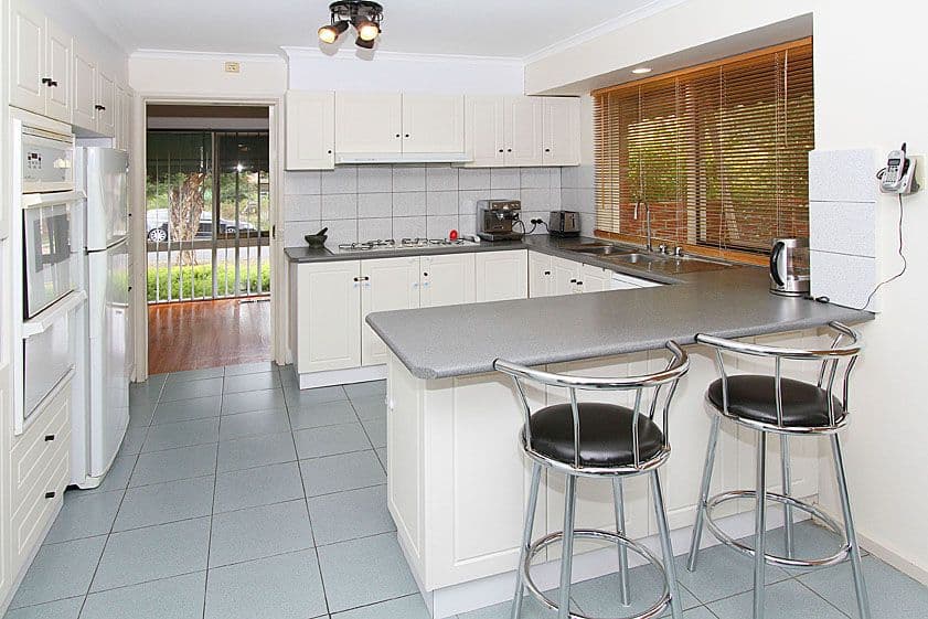 20 Konrads Crescent, MILL PARK VIC 3082, Mill Park - Thumbnail 2