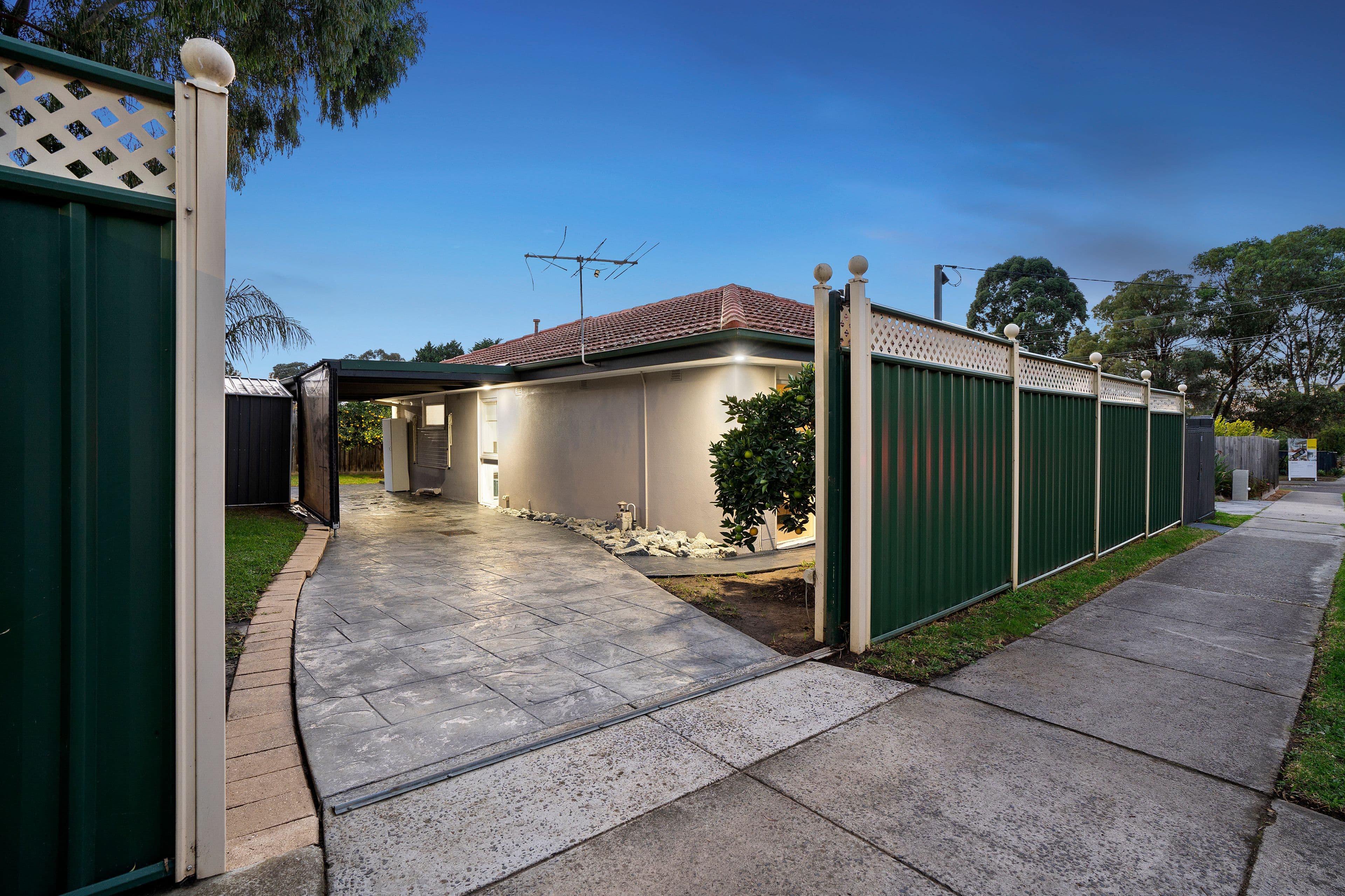 30 Deschamp Crescent, Rowville VIC 3178, Rowville - Thumbnail 2