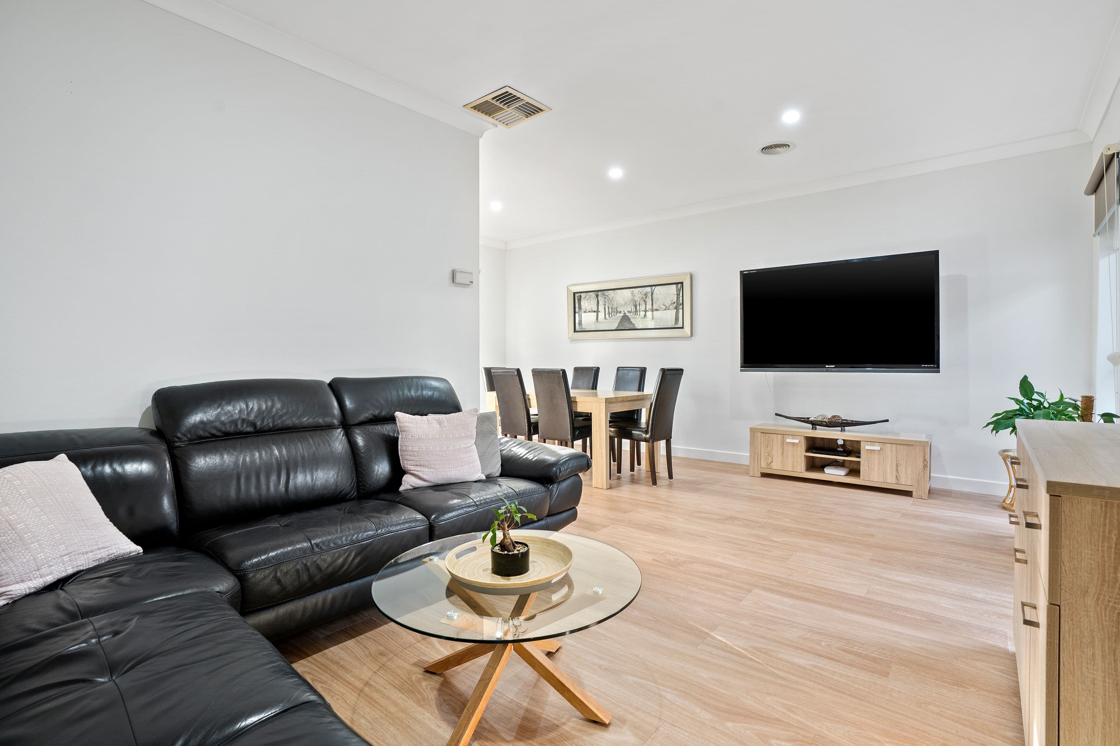 30 Deschamp Crescent, Rowville VIC 3178, Rowville - Thumbnail 4