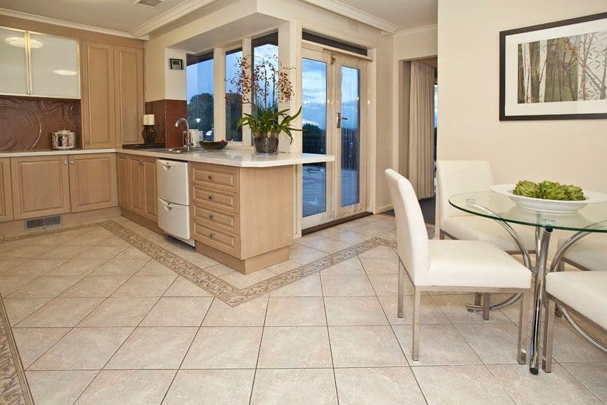 5 Skye Court, GLEN WAVERLEY VIC 3150, Glen Waverley - Thumbnail 2