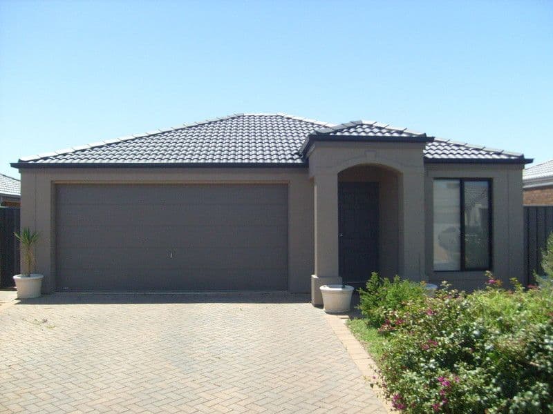 105 Lakeside Drive, ANDREWS FARM SA 5114, Andrews Farm - Image 1