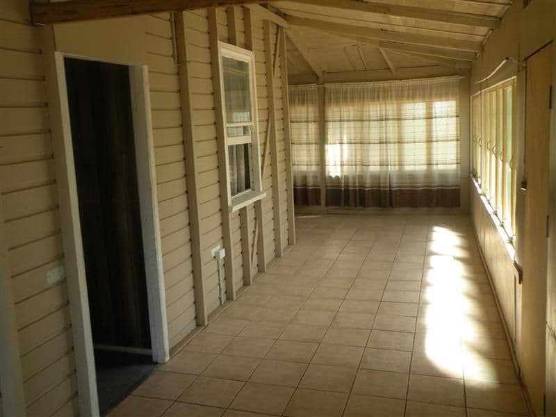 37 Caroline Street, ROCKHAMPTON QLD 4700, Rockhampton - Thumbnail 4