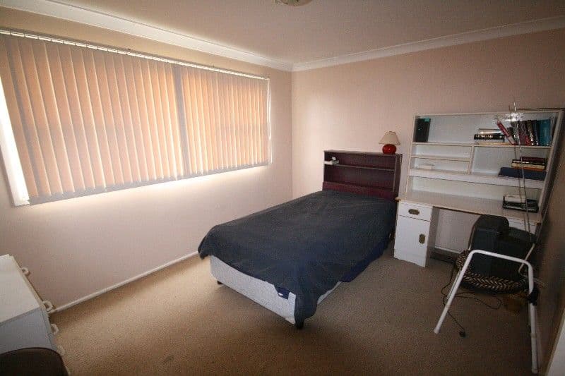 19 Marina Crescent, GREENACRE NSW 2190, Greenacre - Thumbnail 6