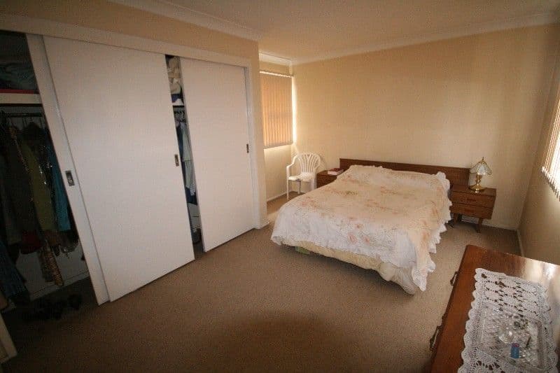 19 Marina Crescent, GREENACRE NSW 2190, Greenacre - Thumbnail 7
