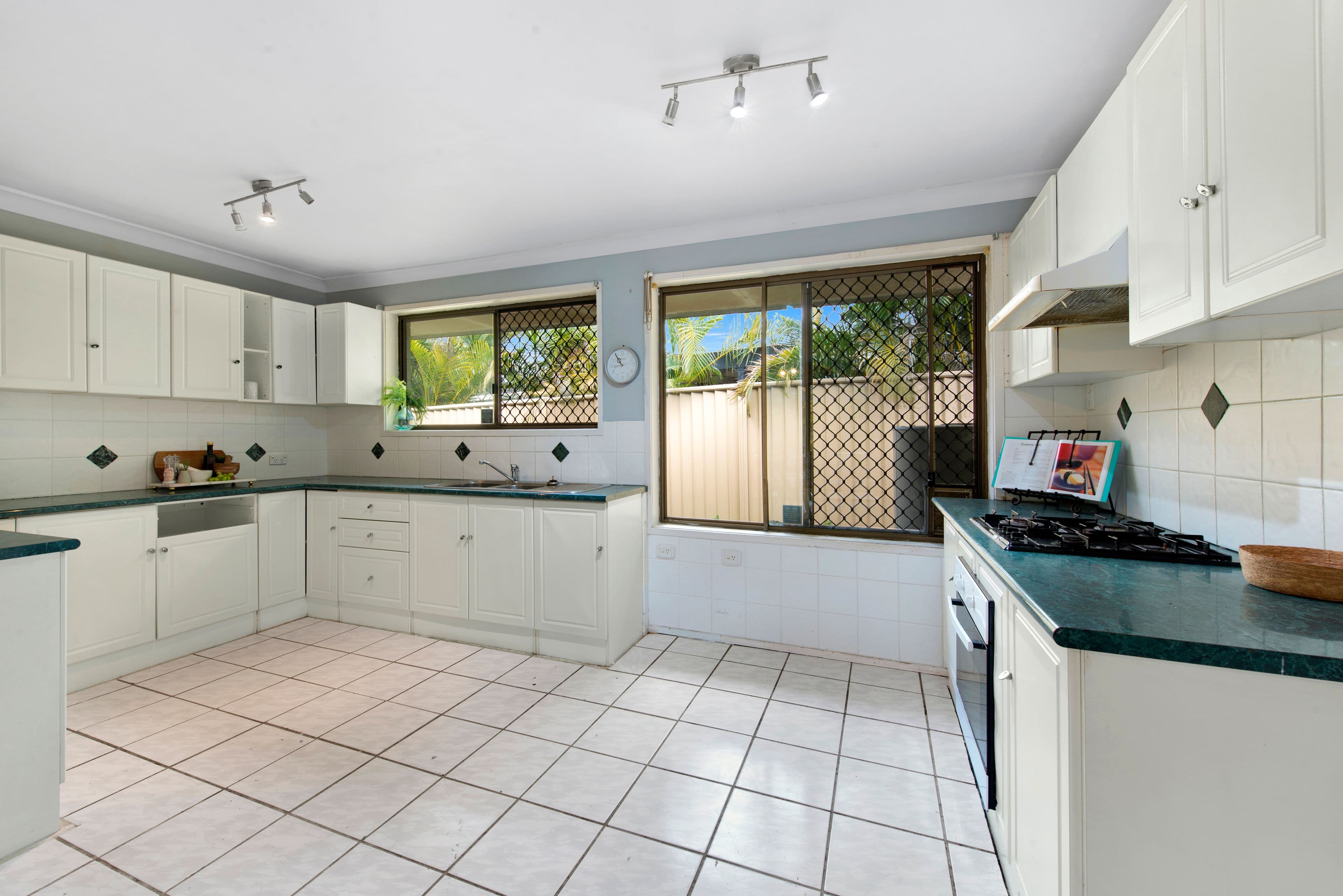 67 Lambros Drive, Benowa QLD 4217, Benowa - Thumbnail 5