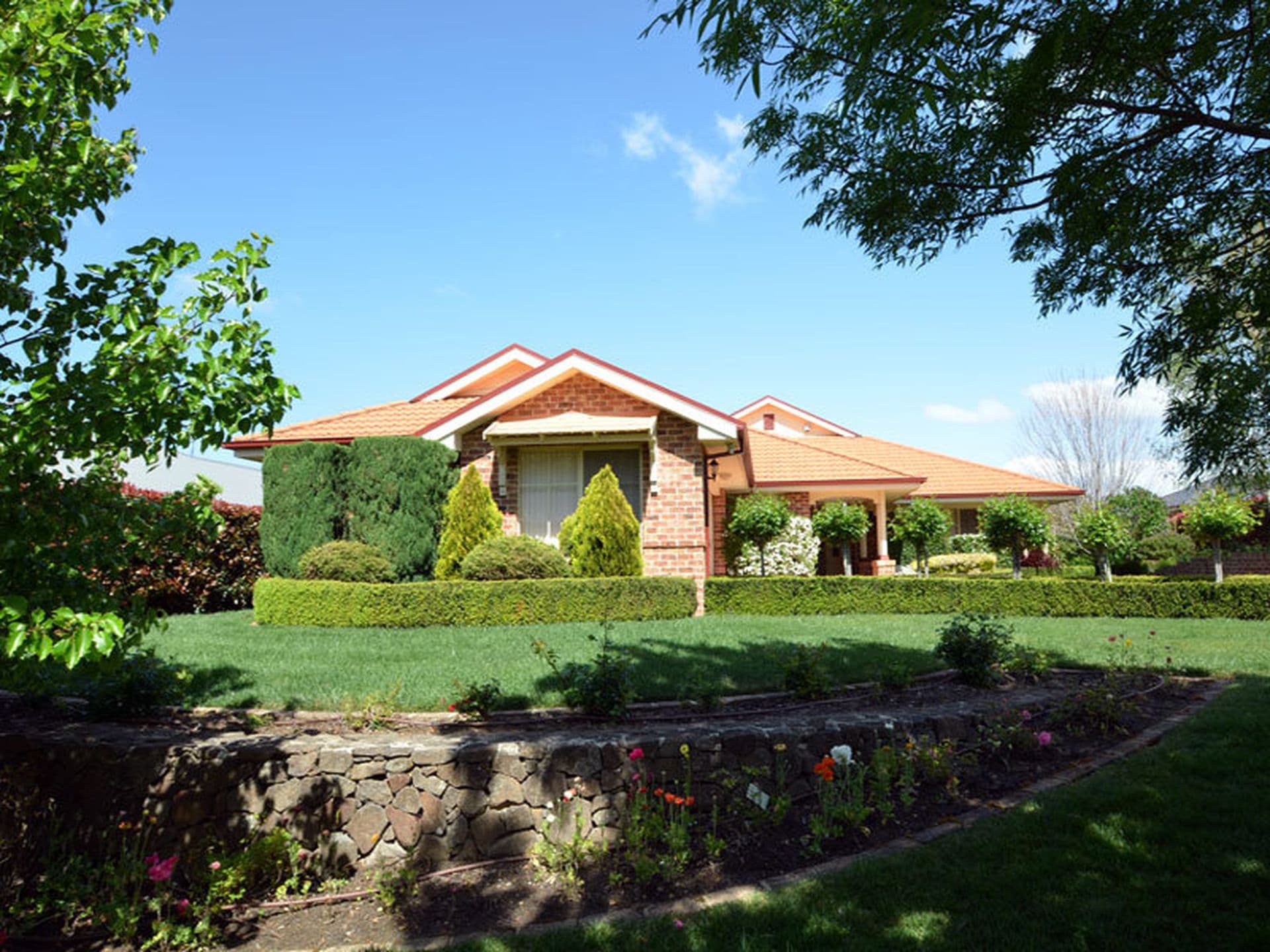 28  Ward Crescent, BILOELA QLD 4715, Bowral - Thumbnail 2
