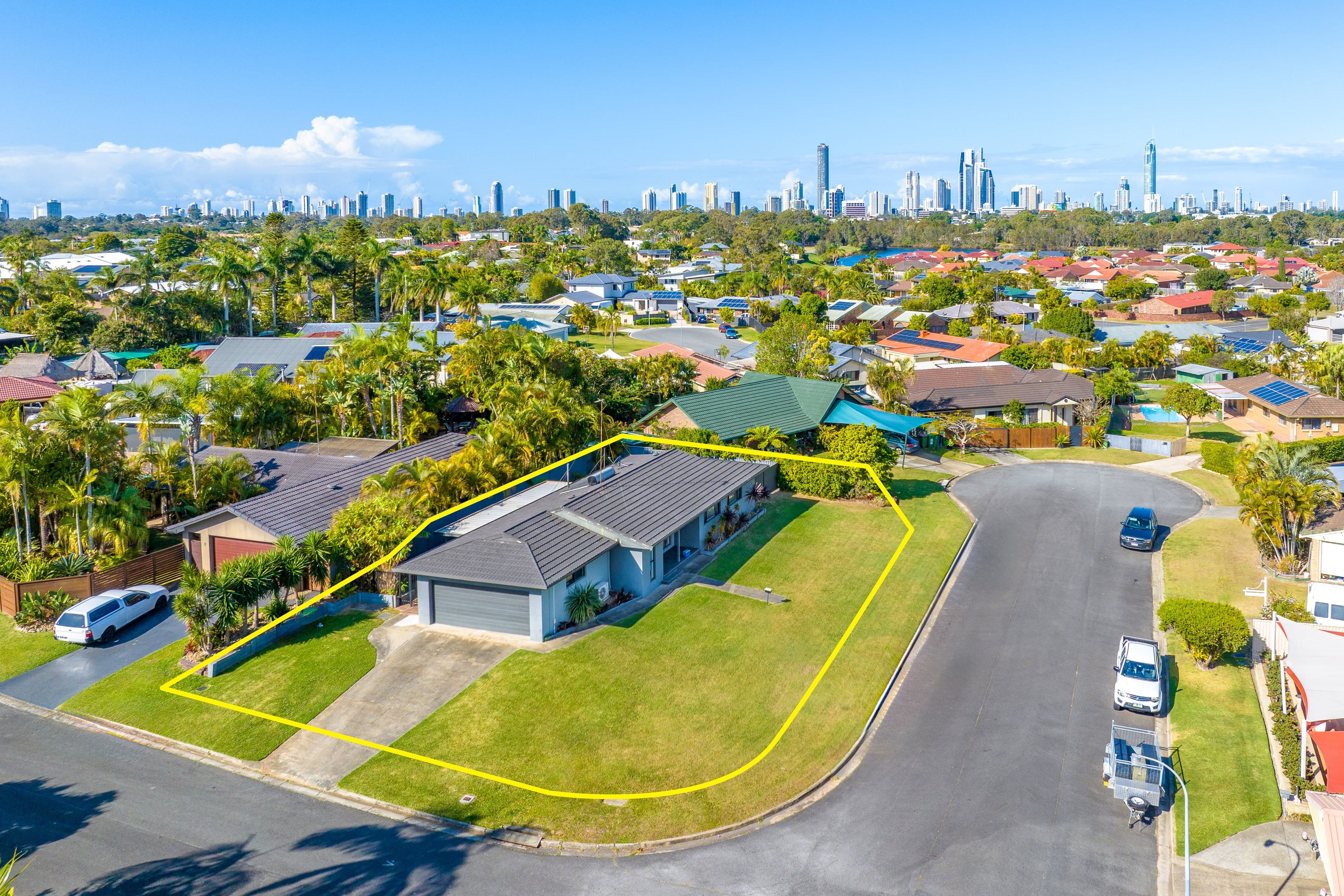 7 Lunar Court, Benowa QLD 4217, Benowa - Thumbnail 3