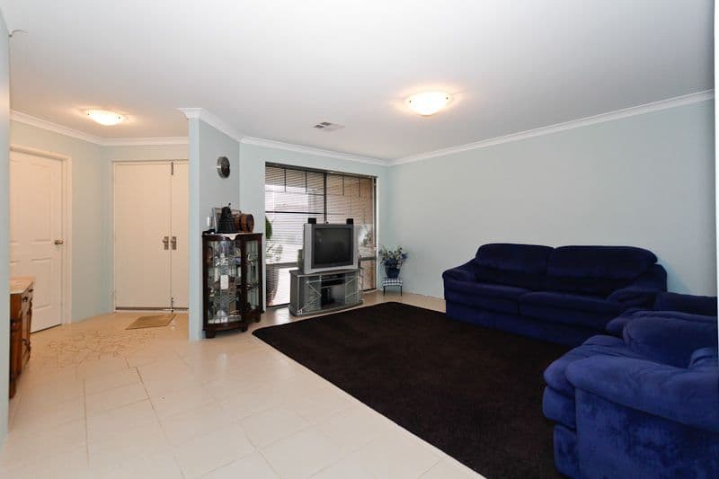 9 Granada Loop, SEVILLE GROVE WA 6112, Seville Grove - Thumbnail 2