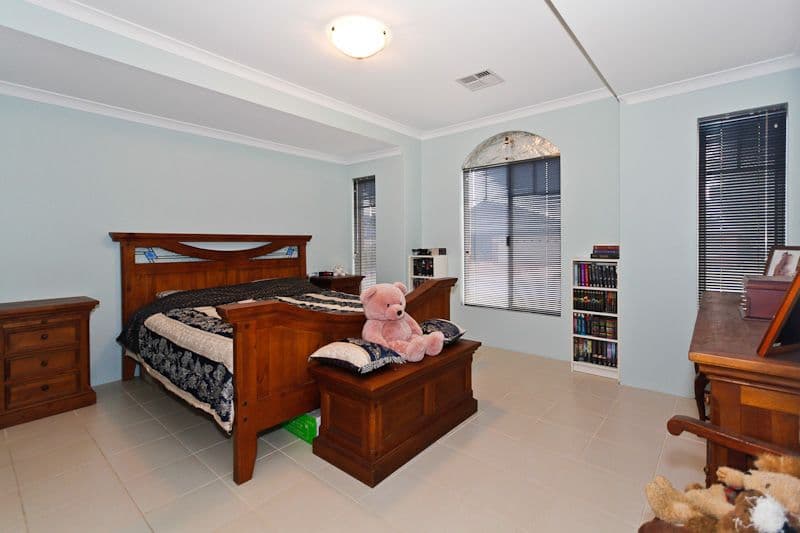 9 Granada Loop, SEVILLE GROVE WA 6112, Seville Grove - Thumbnail 4