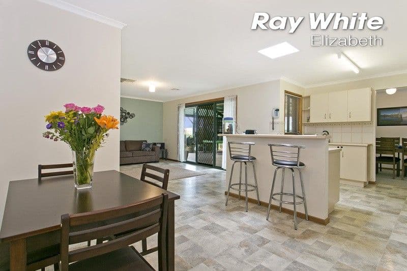 22 Sedgemoor Road, Craigmore SA 5114, Craigmore - Thumbnail 4