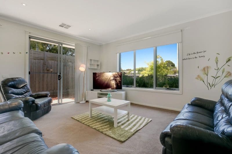 2 Butternut Close, Seaford VIC 3198, Seaford - Thumbnail 3