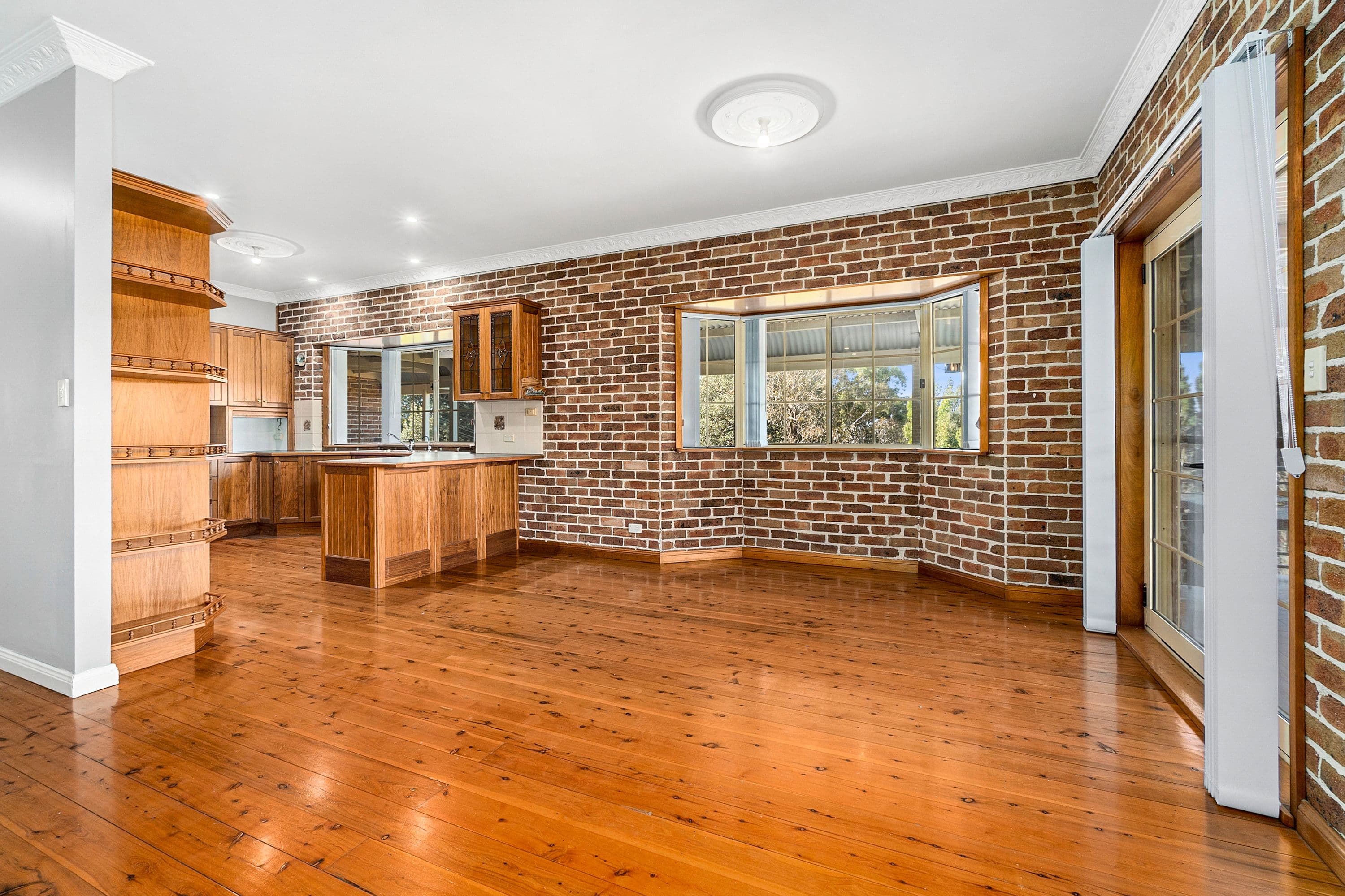 8 Douglas Road, Kurrajong Heights NSW 2758, Kurrajong Heights - Thumbnail 2