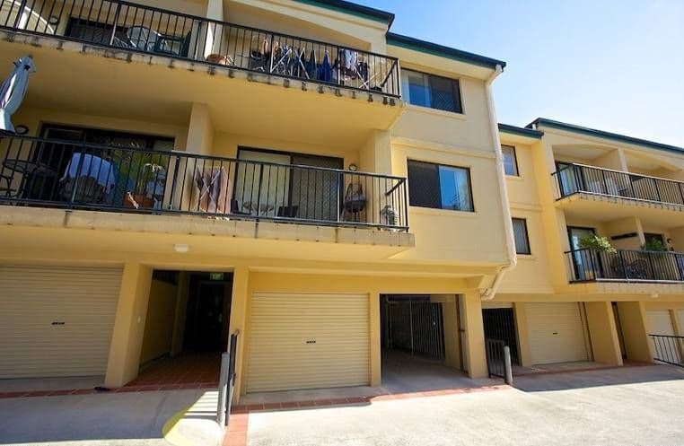 19 Lloyd Street, Southport QLD 4215, Southport - Thumbnail 2