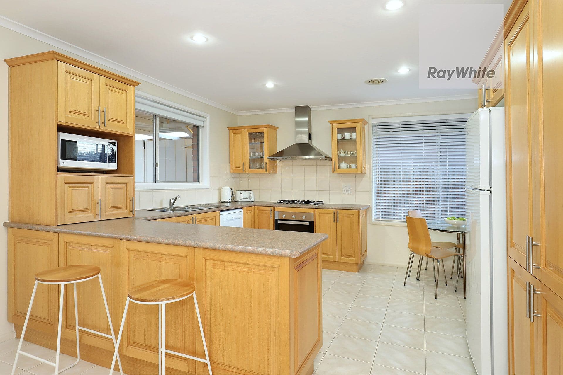 9 Conifer Close, Gladstone Park VIC 3043, Gladstone Park - Thumbnail 4