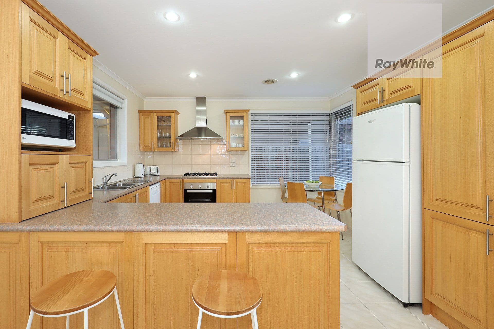 9 Conifer Close, Gladstone Park VIC 3043, Gladstone Park - Thumbnail 5