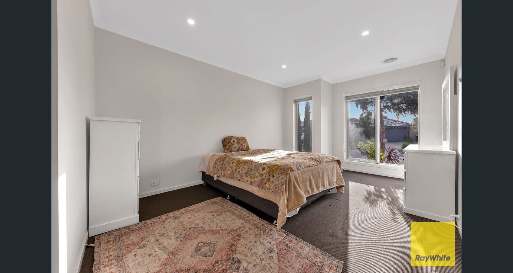 5 Sorrenberg Street, Point Cook VIC 3030, Point Cook - Thumbnail 2