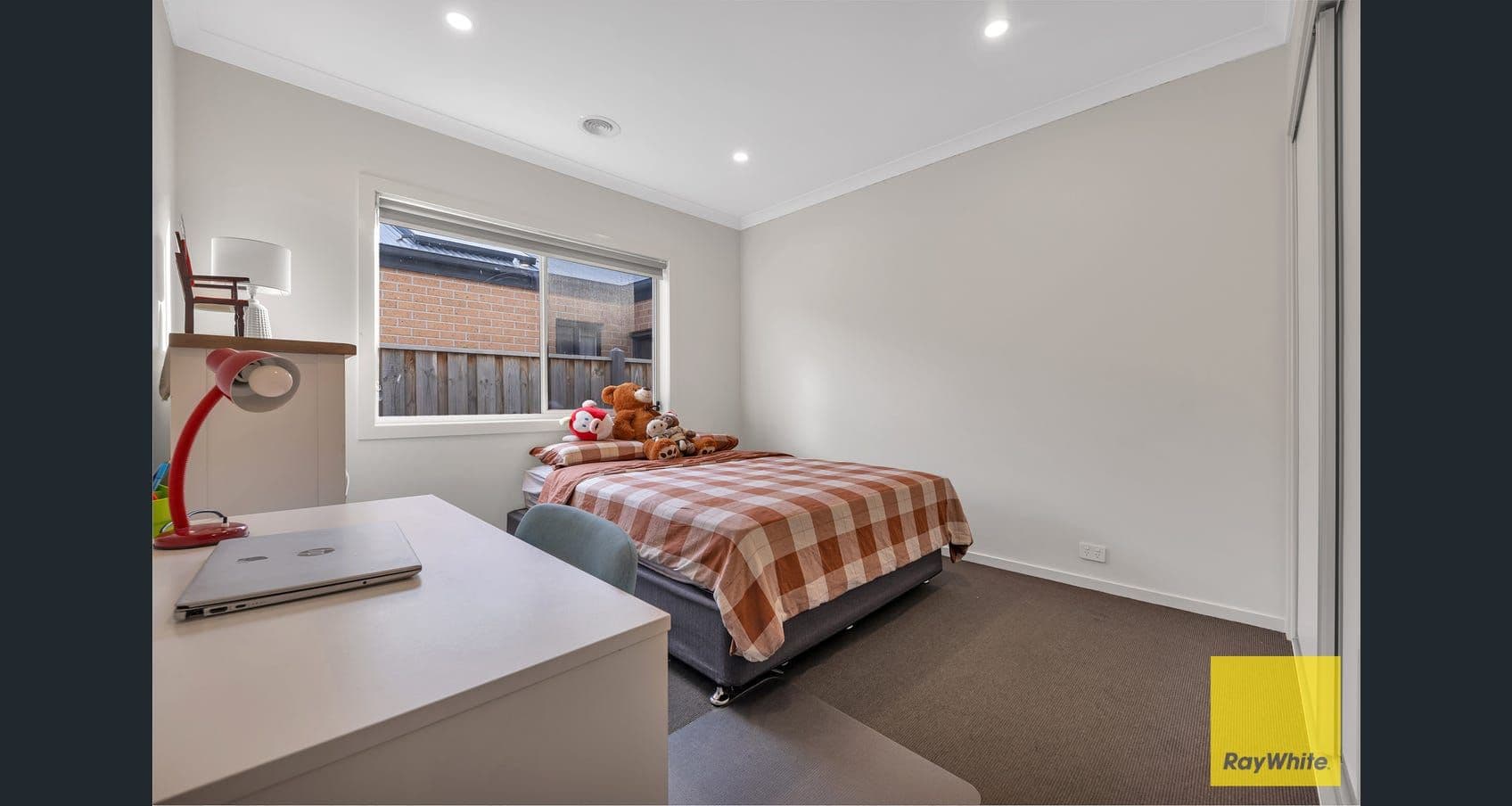 5 Sorrenberg Street, Point Cook VIC 3030, Point Cook - Thumbnail 3