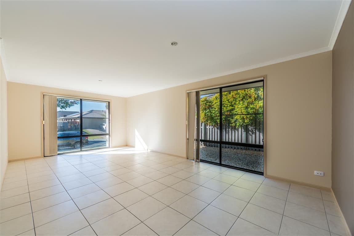 19 Essen Place, OXENFORD QLD 4210, Oxenford - Thumbnail 2