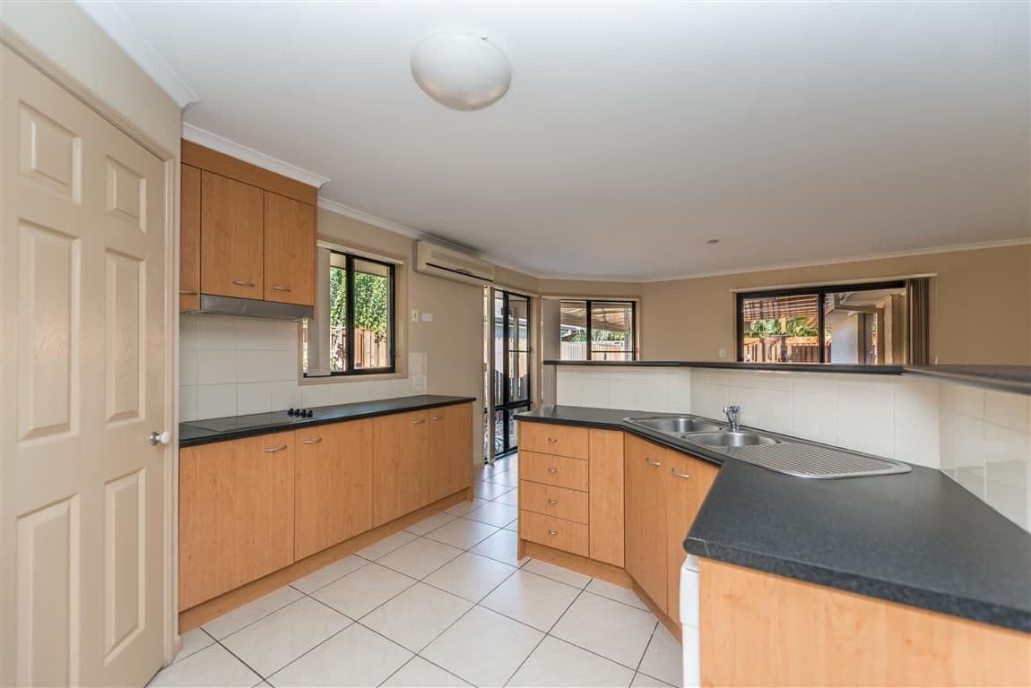19 Essen Place, OXENFORD QLD 4210, Oxenford - Thumbnail 4