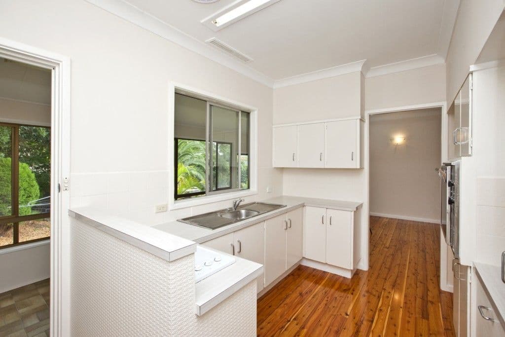7 Conrad Avenue, CHARLESTOWN NSW 2290, Charlestown - Thumbnail 3