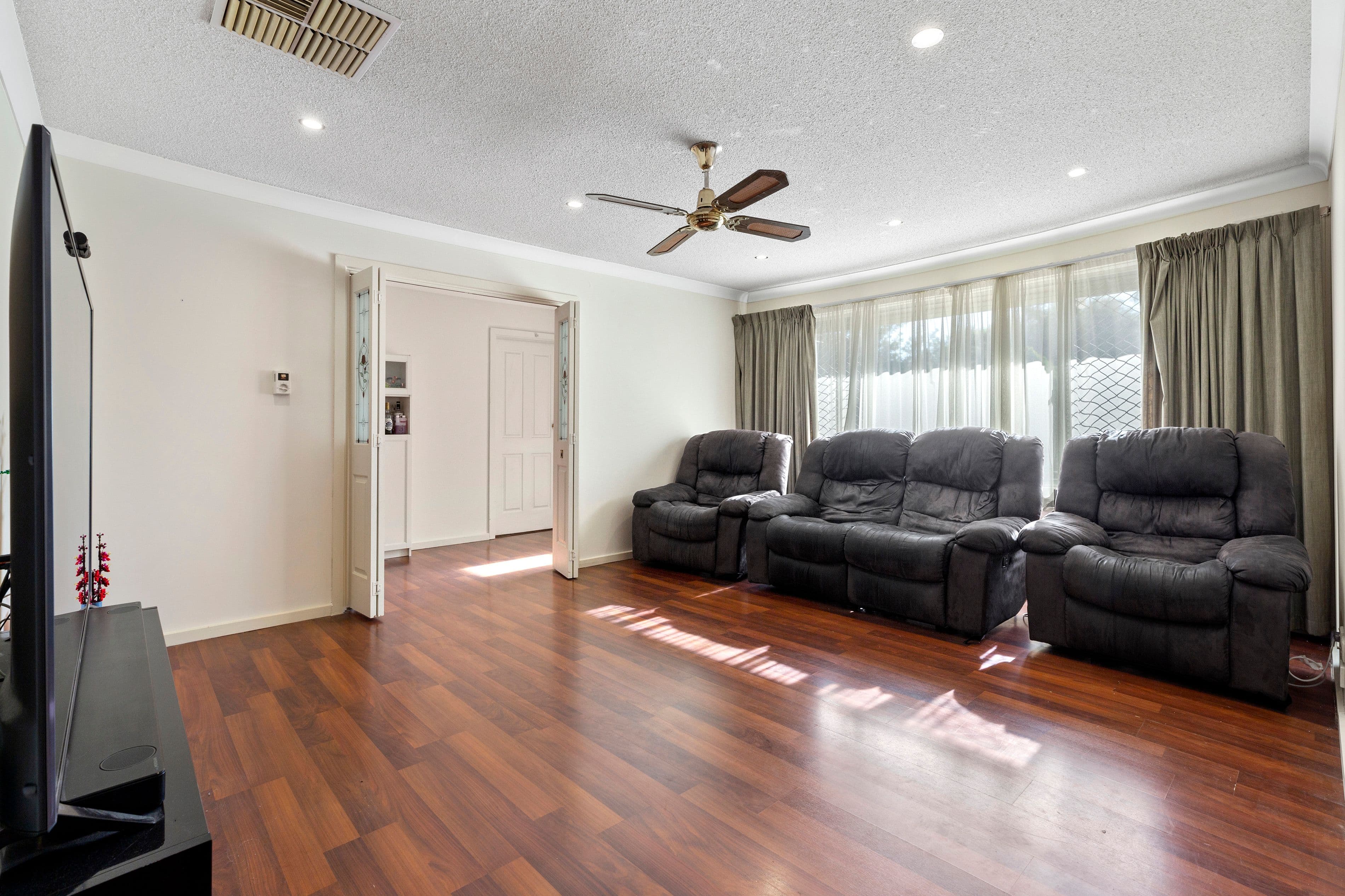 21 Gagarin Street, Modbury North SA 5092, Modbury North - Thumbnail 3