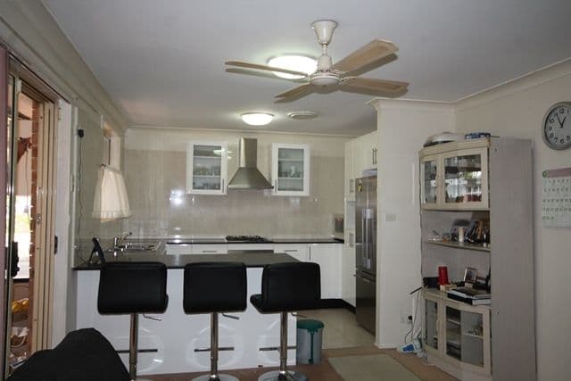 23 Swan Circuit, Green Valley - Thumbnail 2