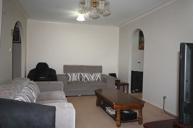 23 Swan Circuit, Green Valley - Thumbnail 4