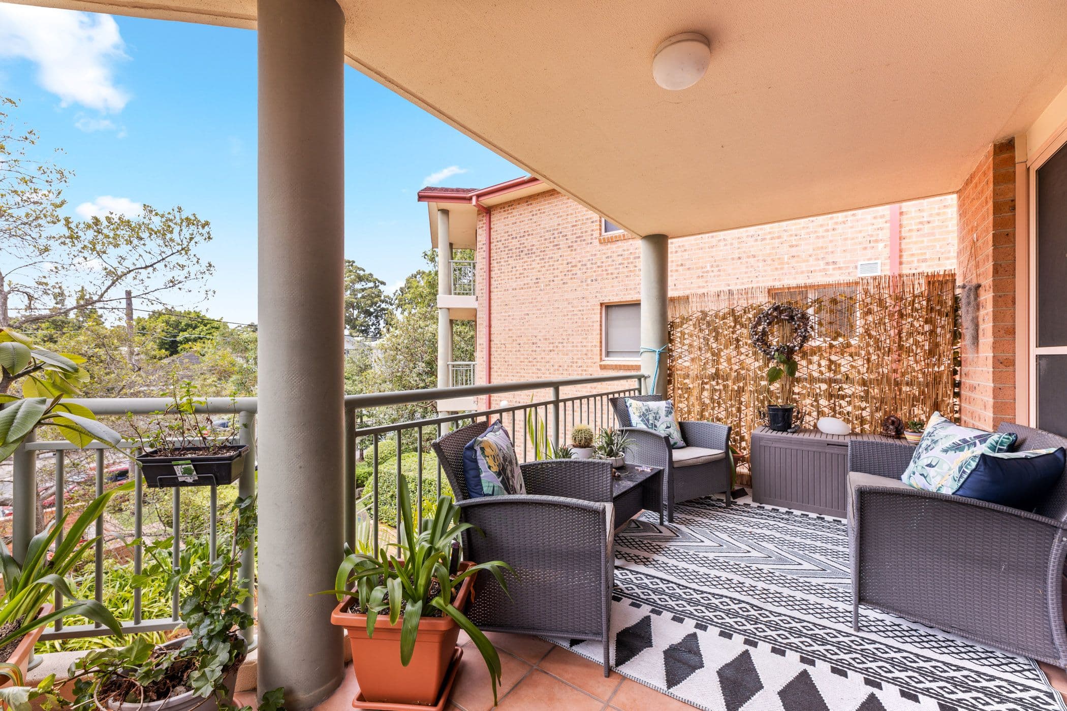 8 Loader Avenue, Beverly Hills, Beverly Hills - Thumbnail 2