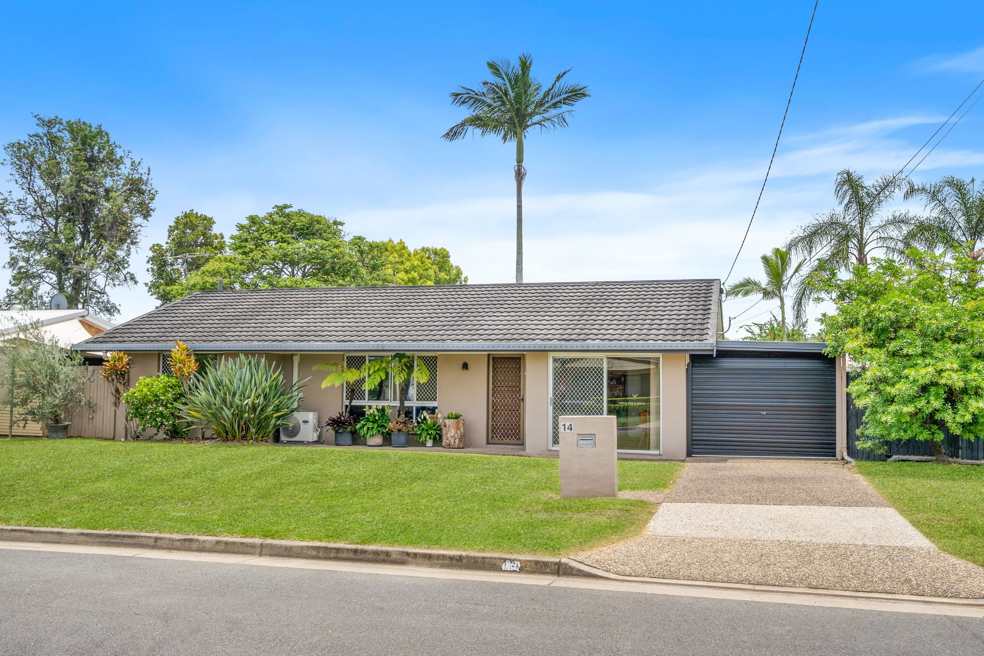 14 Baradine Street, Mount Warren Park QLD 4207, Mount Warren Park - Thumbnail 2