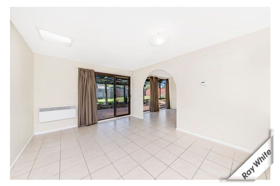 18 Napthali Close, Charnwood ACT 2615, Charnwood - Thumbnail 2