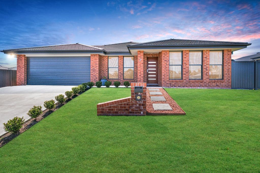 7 Sherborne Street, Tamworth NSW 2340, Tamworth - Image 1