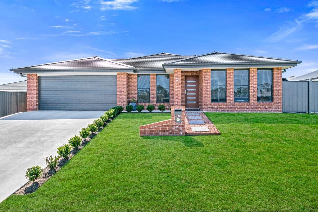 7 Sherborne Street, Tamworth NSW 2340, Tamworth - Thumbnail 2